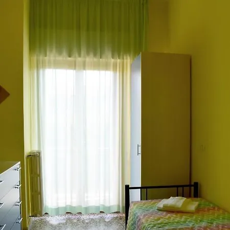 Casa Per Ferie Nostra Signora Tonfano * Марина-ді-П'єтразанта