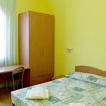 מלון Casa Per Ferie Nostra Signora Tonfano *