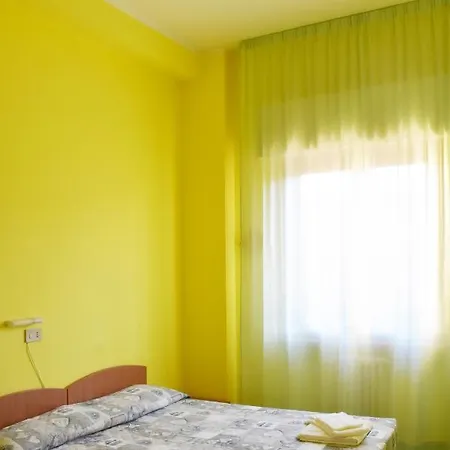 Casa Per Ferie Nostra Signora Tonfano מלון