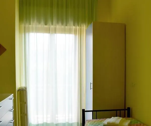 Casa Per Ferie Nostra Signora Tonfano * Marina di Pietrasanta