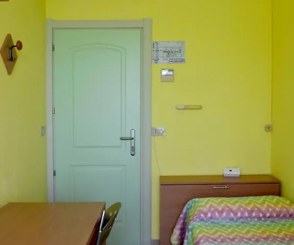 Casa Per Ferie Nostra Signora Tonfano Hotel *