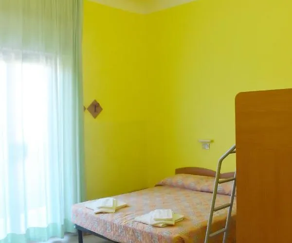 Hotel Casa Per Ferie Nostra Signora Tonfano *